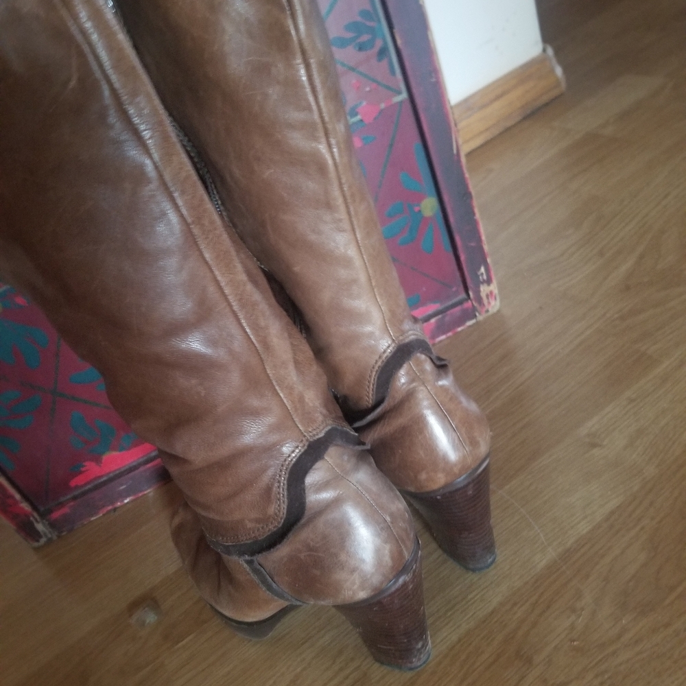 Heeled Boot - Picture 2 of 8